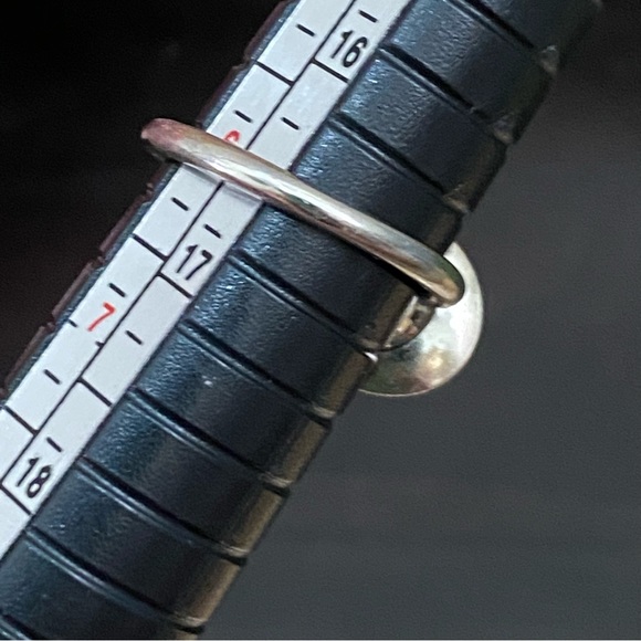 Silver-tone Clear CZ Stone Swirl Ring Size 6 - Picture 11 of 15